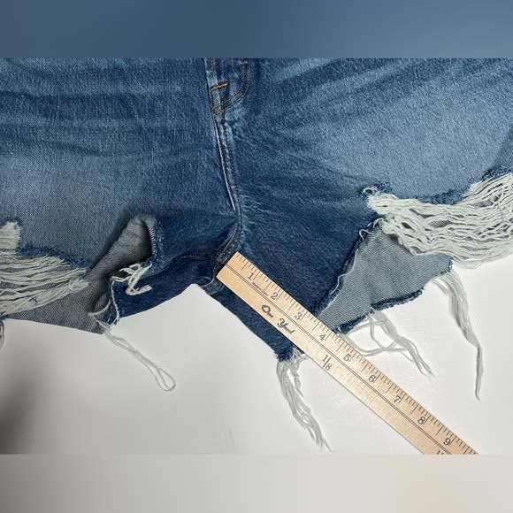 FRAME Denim Cutoff Denim Shorts size 34 in Northville Rips - Picture 5 of 9